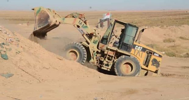 Strengthening and Establishing New Trenches in the Border of Iraq and ...