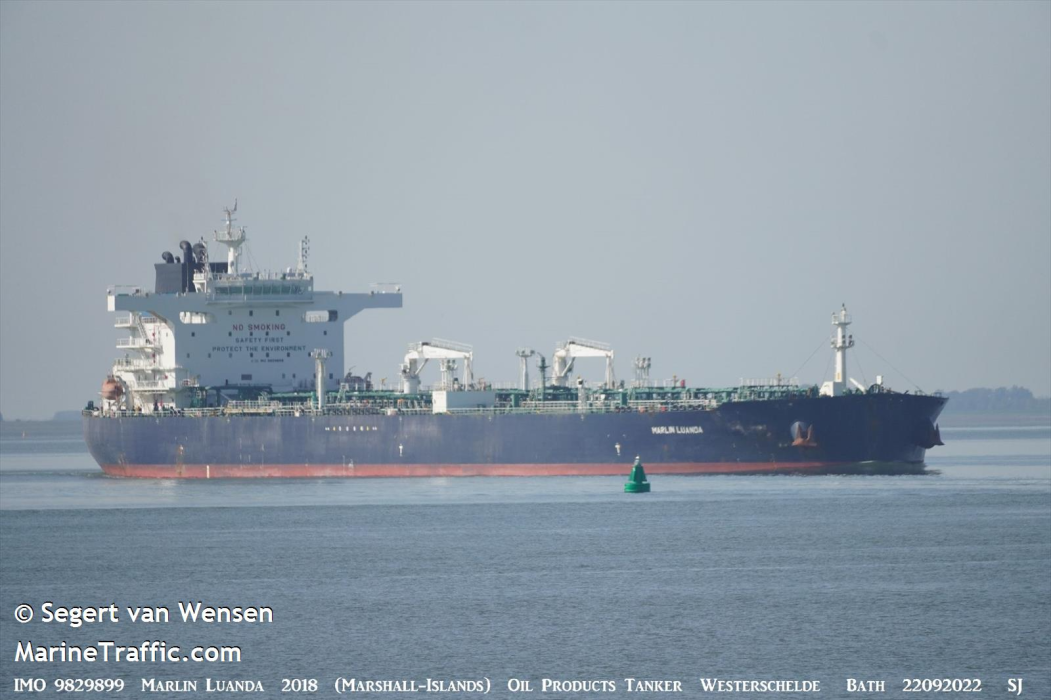 Yemeni Army Strikes British Oil Ship MARLIN LUANDA In Gulf Of Aden